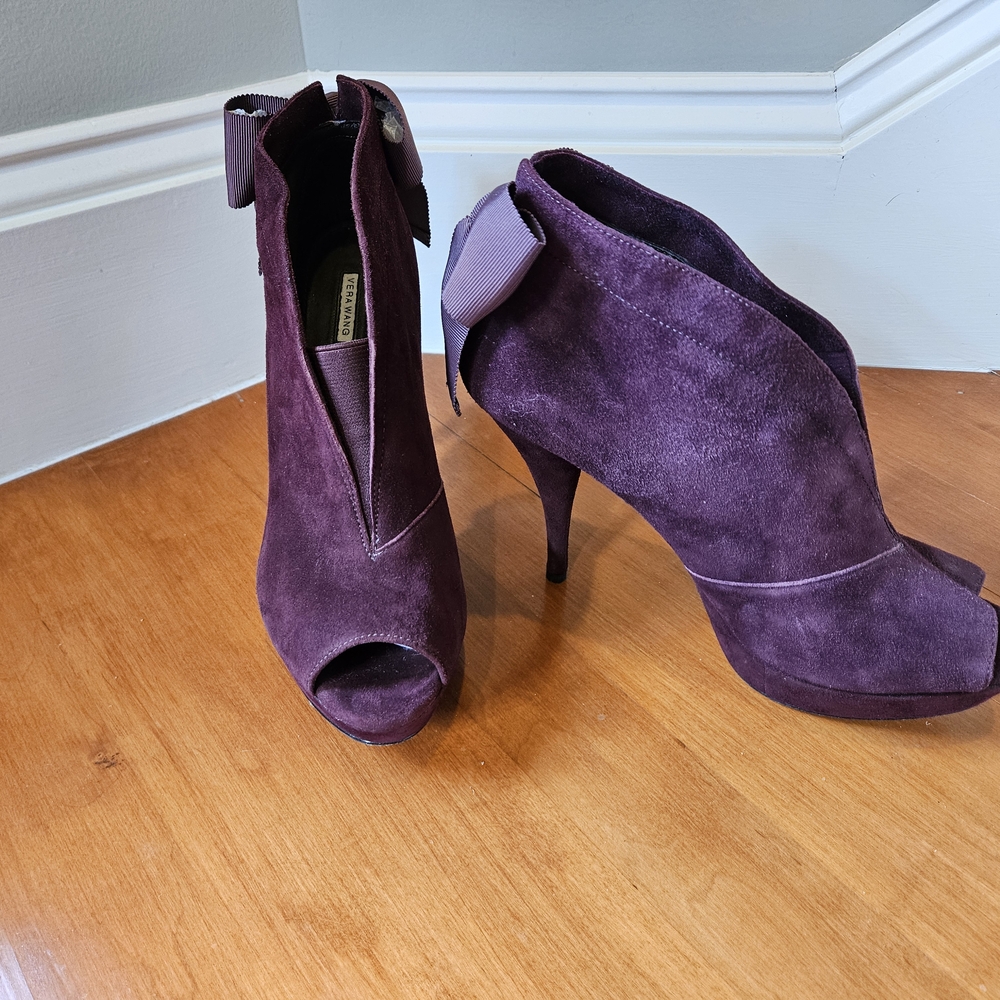 Vera Wang "ROYCE" Burgundy Suede Wedge Peep-Toe Heeled Booties